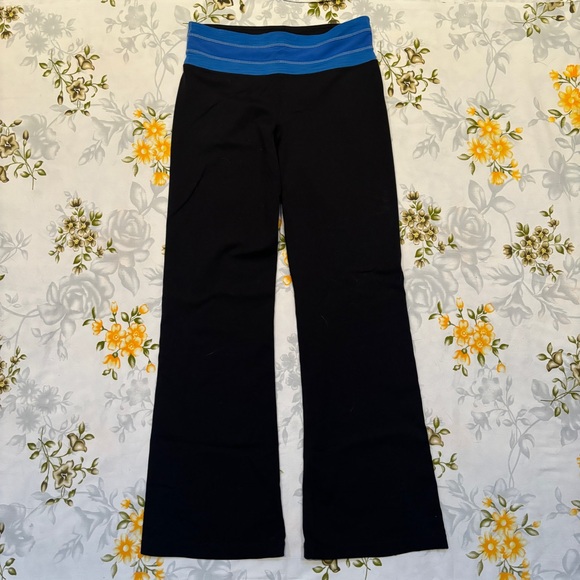 Kirkland Signature Pants - Kirkland Size S Short Yoga Pants